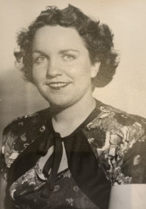 WALKOM: Evelyn Marie (Albright) of London, formerly of Exeter