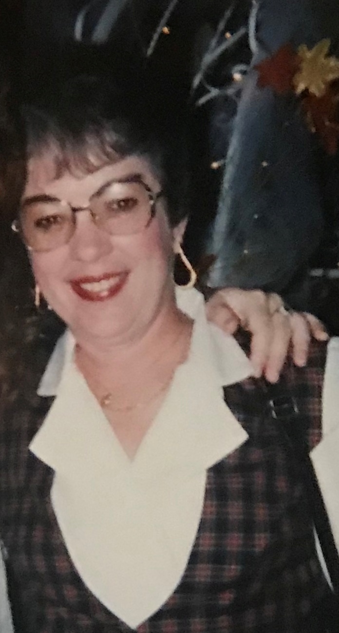 GREEN: Sandra Viola (Ritchie)